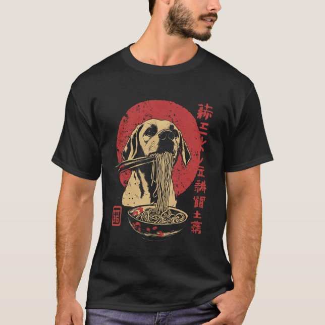 Labrador Retriever Hund isst Ramen-Nudeln T-Shirt (Vorderseite)