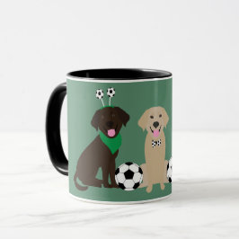 Labrador Retriever Hunde spielen Fußball Tasse