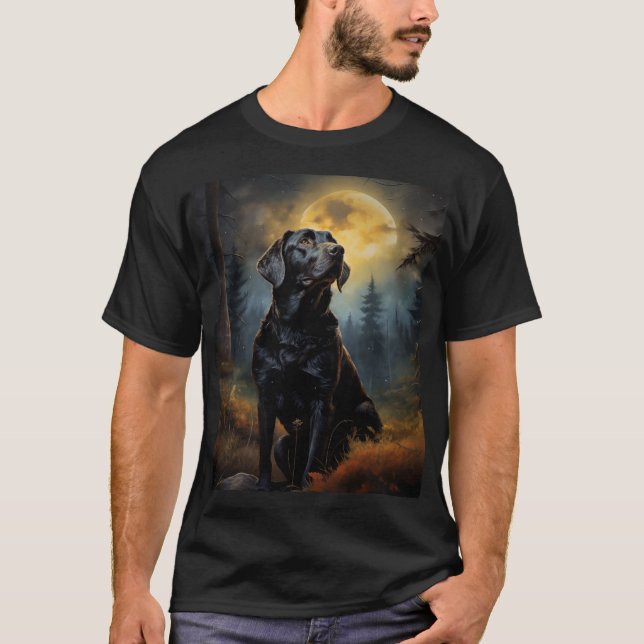 Labrador Retriever in mondbeleuchteter Nacht T-Shirt (Vorderseite)