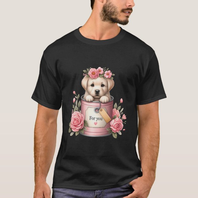 Labrador Retriever Puppy Pink Blume Bucket Gelb T-Shirt (Vorderseite)
