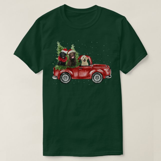 Labrador Retriever Riding Red Truck Xmas Merry Chr T-Shirt (Design vorne)