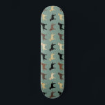 Labrador Retriever Silhouette Muster Labrador Skateboard<br><div class="desc">Labrador Retriever Lover's Skateboard. Silhouettes pattern with Black Labs,  Yellow Labs,  Chocolate Labs and Fox Red Labradors. Visit Jenn's Doodle World for even more products with this fun dogs design,  as well as more dog breed themed ins Gesicht.</div>