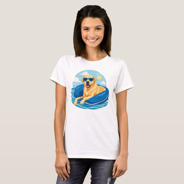 Labrador Retriever Sommerboot-Abenteuer T-Shirt (Vorne ganz)