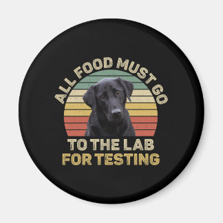 Labrador spendet alle Lebensmittel, die an den Lab Magnet