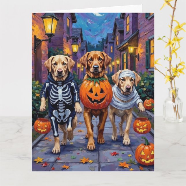 Labrador Trick-or-Treating in Halloween-Kostümen Karte (Gelbe Blume)