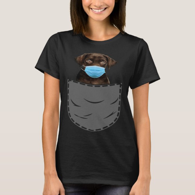 Labrador with mask in breast pocket Dogs face mask T-Shirt (Vorderseite)