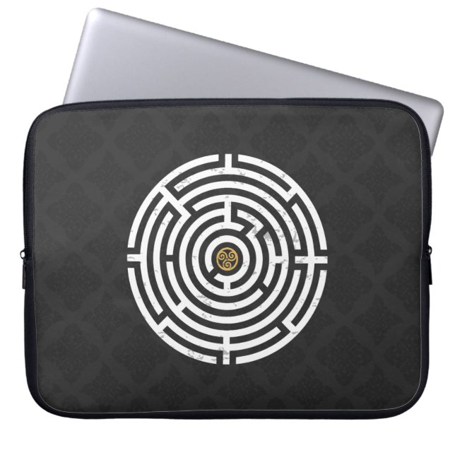 LABYRINTH TRISKELION TRIPLE CELTIC SPIRAL LAPTOPSCHUTZHÜLLE (Vorderseite)