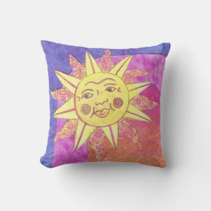 Lächeln auf lila Kissen