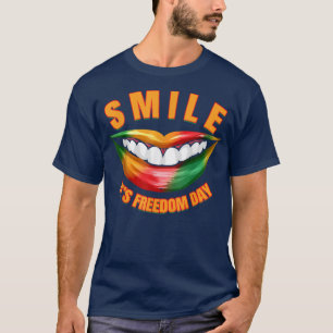 Lächeln Es ist Freiheit Tag, Afro Schwarze Frau Ju T-Shirt