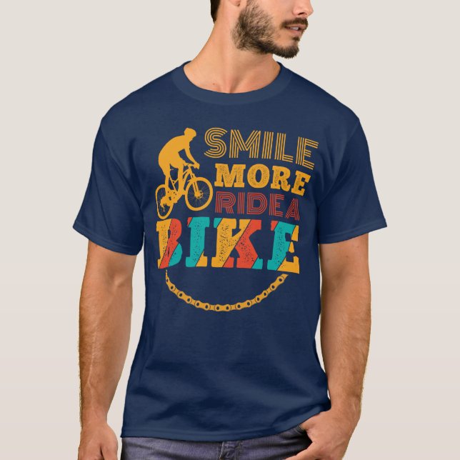 Lächeln Sie mehr Rad fahren Radfahrer Radfahrer T-Shirt (Vorderseite)