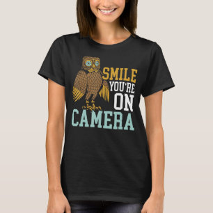 Lächeln Sie sind auf Camera Bird Verschwörungstheo T-Shirt