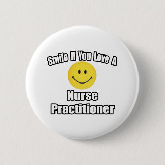 Lächeln Sie, wenn Sie ein Krankenpfleger-Liebe Button