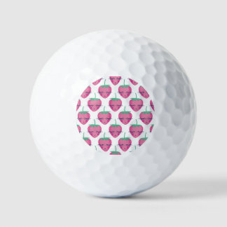 Lächelnd schlafende Erdbeeren, niedliches Muster. Golfball