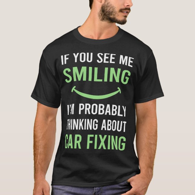 Lächelnde Autobefestigung T-Shirt (Vorderseite)
