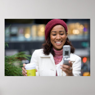 Lächelnde Geschäftsfrau mit Handy Poster