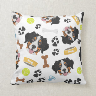 Lächelnder HundBernese Gebirgshund Kissen