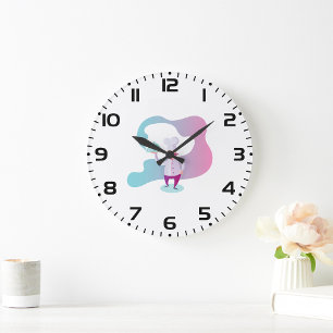 Lächelnder Koch mit Mustache und Serviertablett Große Wanduhr