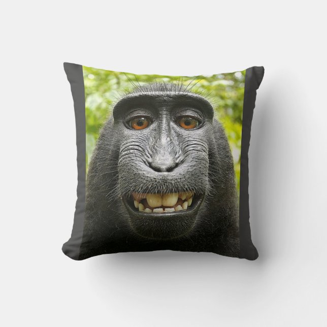 Lächelnder Macaque mit Haube Kissen (Vorderseite)