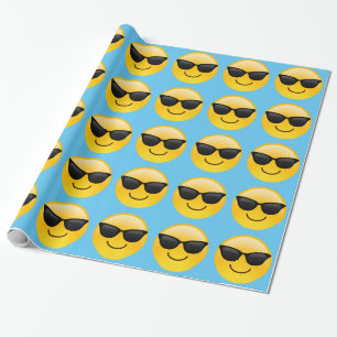 Lächelndes Gesicht mit Sonnenbrillen cooles Emoji Geschenkpapier