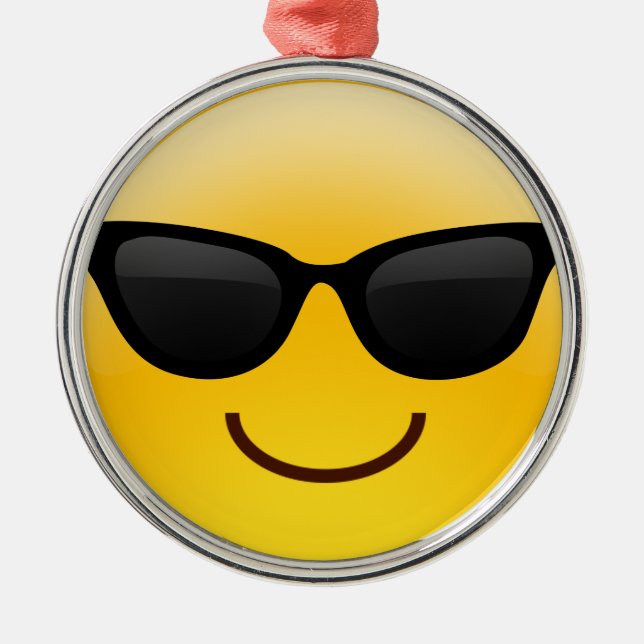 Lächelndes Gesicht mit Sonnenbrillen cooles Emoji Silbernes Ornament (Vorne)