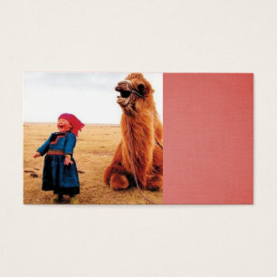 lachend Kind und ihr lachendes Kamel