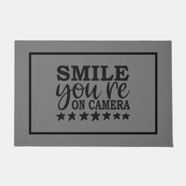Lächle, dass du auf der Kamera bist Fußmatte (Vorderseite)