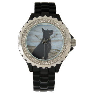 Lacquer Black German Shepherd am Strand Armbanduhr