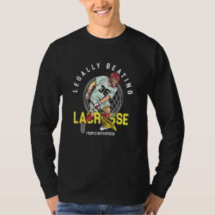 Lacrosse-Spieler, der Menschen legal mit Stöcken s T-Shirt