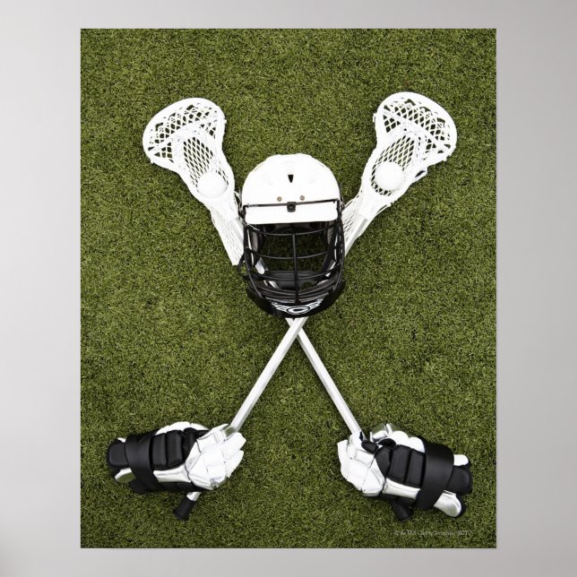 Lacrosse Sticks, Handschuhe, Bälle und Sporthelm Poster (Vorne)