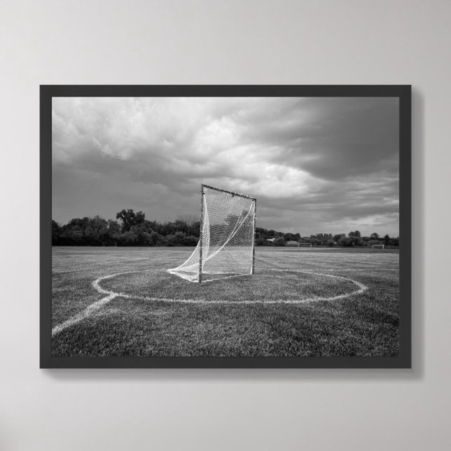 Lacrosse-Tor Feld Schwarz und Weiß Poster (Von Creator hochgeladen)