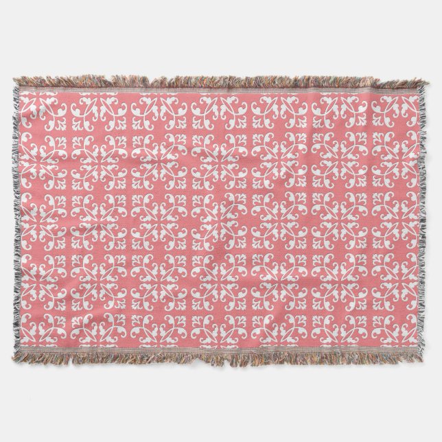 Lacy cutwork - weiß über Azalea pink Decke (Vorderseite)