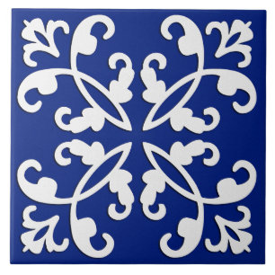 Lacy cutwork - weiß über lapblau fliese