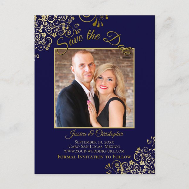 Lacy Gold auf Navy Blue Wedding Save the Date Foto Ankündigungspostkarte (Vorderseite)