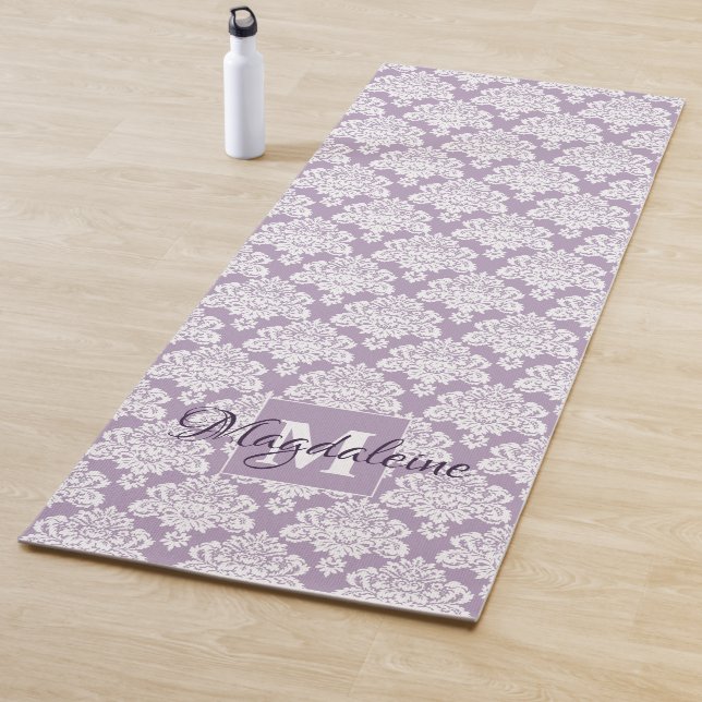 Lacy White Damask auf Lavender Mit Monogramm Yogamatte (Beispiel)
