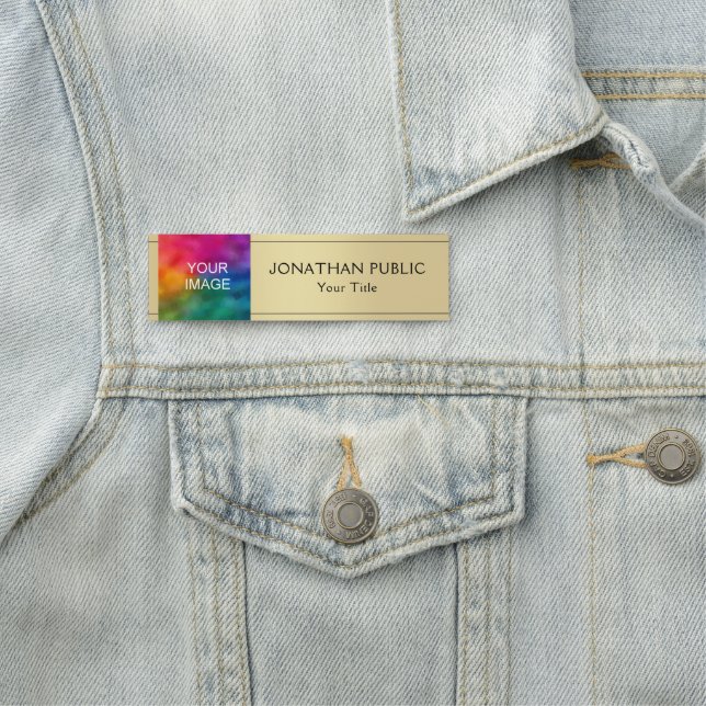 Laden Sie hier Ihr Foto- oder Firmenlogo hoch. Namensschild (Beispiel)