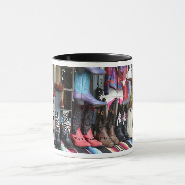 "Lädt" Kaffee-Tasse auf Tasse (Zentrum)