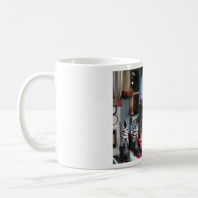 "Lädt" Kaffee-Tasse auf Tasse (Links)