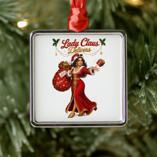 Lady Claus liefert Weihnachtsgeschenke aus Ornament Aus Metall