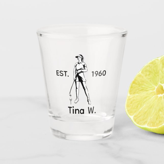 Lady Golfer Personalisierter Name und Jahr Whiskey Schnapsglas (Vorderseite)