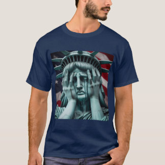 Lady Liberty trauert über unseren aktuellen Staat. T-Shirt