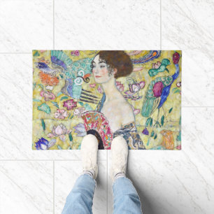 Lady mit einem Fan, Gustav Klimt Fußmatte