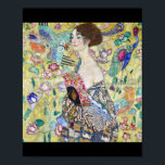 Lady mit einem Fan, Gustav Klimt Poster<br><div class="desc">*Sie können die Hintergrundfarbe und den Text dieses Elements mit "Design bearbeiten" frei anpassen. Gustav Klimt (14. Juli 1862 - 6. Februar 1918) war ein österreichischer symbolischer Maler und einer der prominentesten Mitglieder der Wiener Sezessionsbewegung. Klimt ist bekannt für seine Gemälde, Wandgemälde, Skizzen und andere Kunstobjekte. Neben seinen figurativen Werken,...</div>