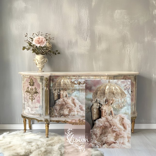 Lady mit einem Parasol Romantische Portrait Art Seidenpapier (Feather's and Tulle, Part 1 Diptych Set, Romantic Portrait Art, Elegant Woman Sitting Decoupage.)