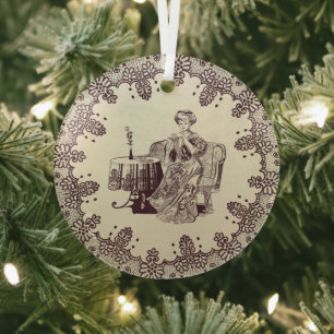 Lady trinkt Tee Ornament Aus Glas
