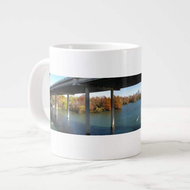 Ladybird Lake Rowers - Austin Texas Skyline Jumbo-Tasse (Vorderseite Links)