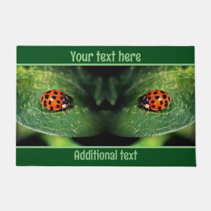 Ladybug auf der linken Seite Nah Personalisiert Fußmatte