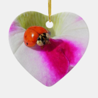 Ladybug auf der Petunia - Verzierung Keramik Ornament