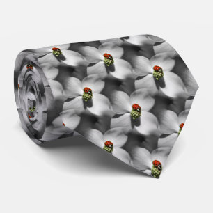 Ladybug auf Dogwood Blume Nature Krawatte