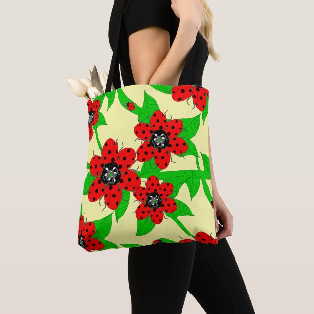 Ladybug Blume Crossbody Bag (Von Nahem)
