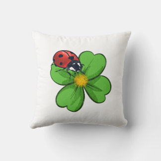 Ladybugs and Green Leaves Nature Illustration Past Kissen